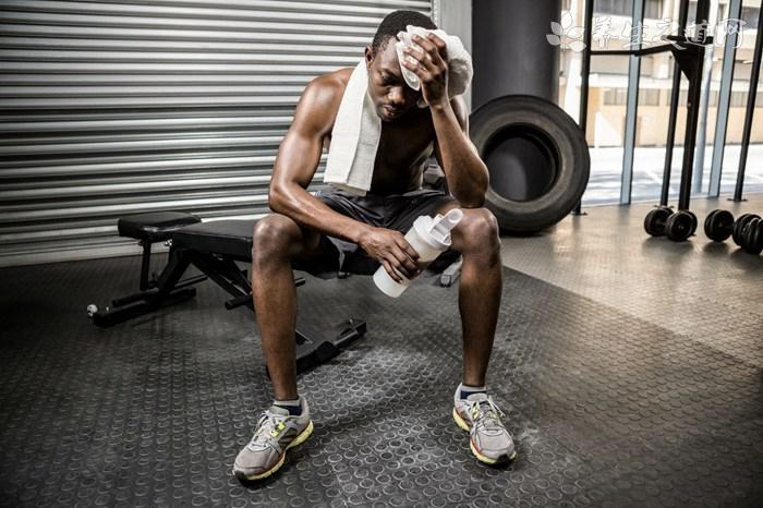 拉丁舞的方步轉怎么跳