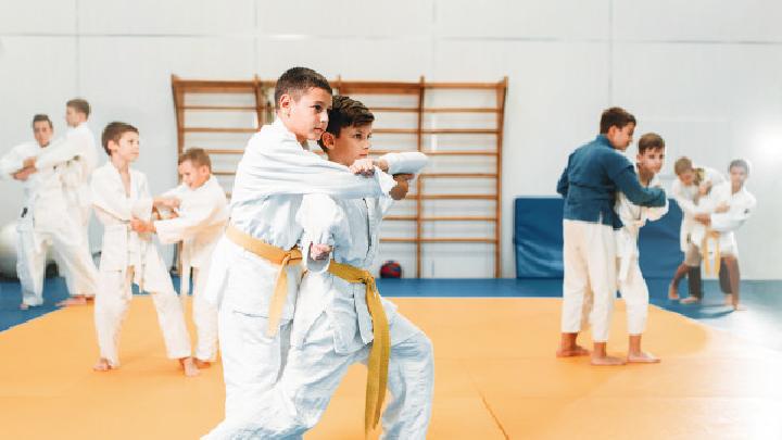 俄羅斯?fàn)I養(yǎng)學(xué)家提供減肥建議 每天攝入1200卡教你輕松甩掉脂肪