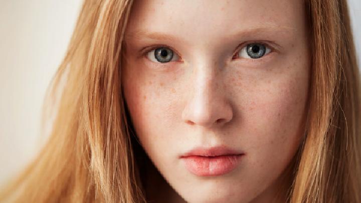 夏季怎么瘦臉最有效 教你5分鐘按摩消腫法