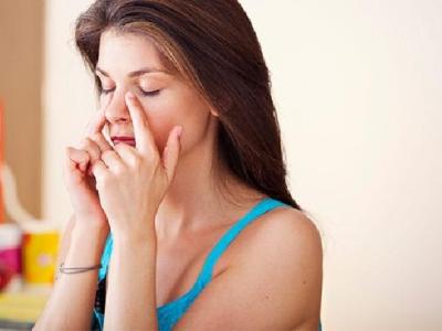 清晨面部浮腫的原因到底是什么 6個快速消除清晨面部浮腫的方法