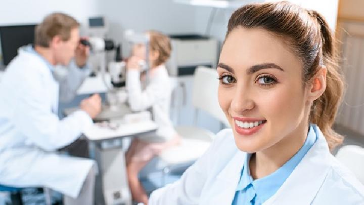 男生瘦肚子的運動方法有哪些？男性怎樣瘦肚子上的贅肉？