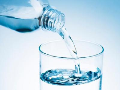 喝水真的能減肥嗎？減肥到底要怎樣喝水？