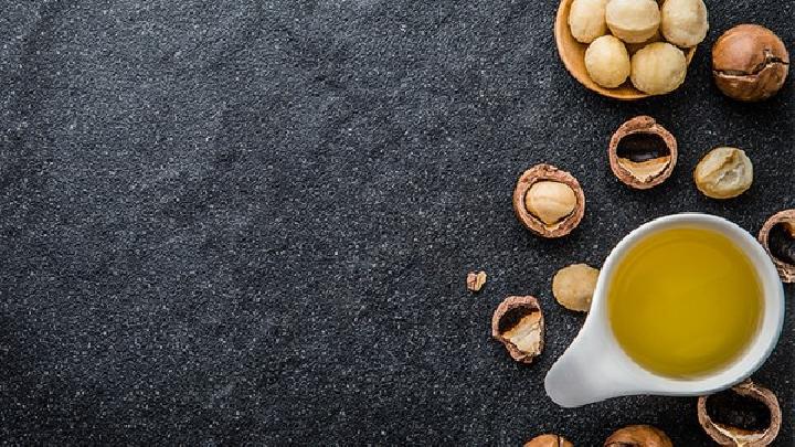 深蹲可以減肥嗎?深蹲減肥的好處是什么?-易網(wǎng)健康<a href=http://m.henggaotouzi.com/jkys/ target=_blank class=infotextkey>養(yǎng)生</a>網(wǎng) 深蹲可以減肥嗎?深蹲減肥的好處是什么?