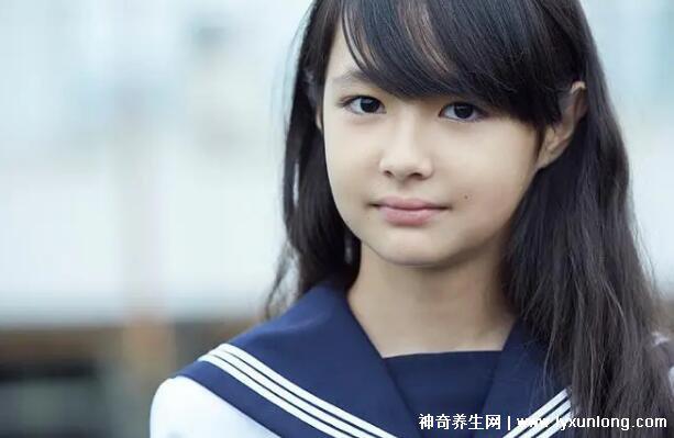 初中生可以一天抹一遍水乳嗎，不建議/清潔和防曬更重要