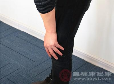 每天都堅(jiān)持深蹲對(duì)身體有什么好處 新手如何深蹲