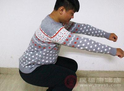 愛運動的人看看 6個常見動作特別傷膝蓋 很多人不知情