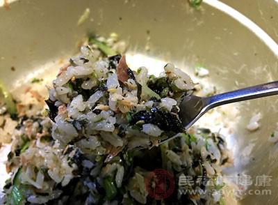 身體三處不舒服的人 每天堅持走路 病癥可能會悄悄痊愈了