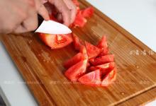 西紅柿炒雞蛋的做法-酸甜味炒菜譜