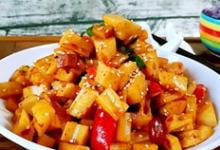 紅油蓮藕條的做法-酸辣味炒菜譜