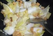 娃娃菜炒小豆腐果的做法-家常味爆菜譜