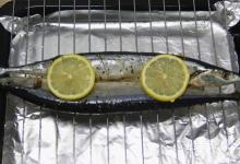 鹽烤秋刀魚的做法-家常味烘焙菜譜