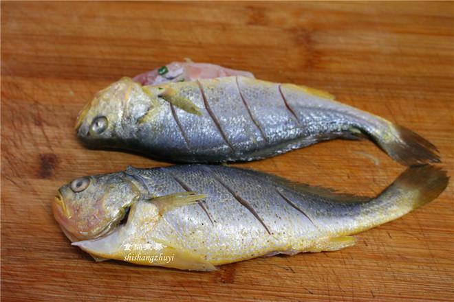 酥炸黃花魚的做法-家常味炸菜譜