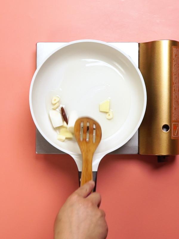 紅燒鲅魚的做法-咸鮮味燒菜譜 紅燒鲅魚的做法-咸鮮味燒菜譜