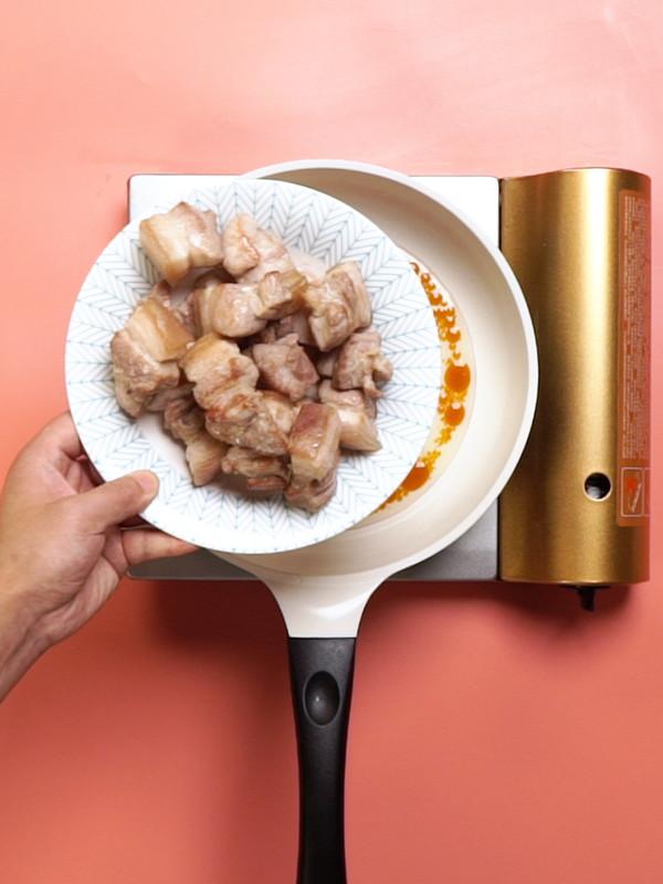 紅燒肉燉土豆的做法-家常味燒菜譜