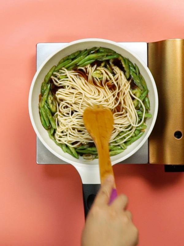 家常燜面的做法-家常味燜菜譜 家常燜面的做法-家常味燜菜譜