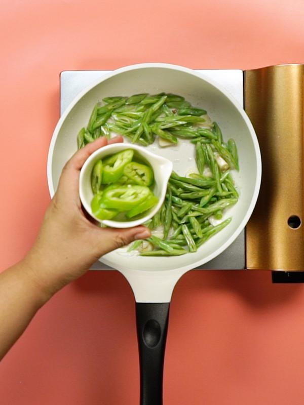 家常燜面的做法-家常味燜菜譜 家常燜面的做法-家常味燜菜譜