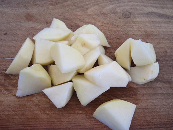 土豆燉蘿卜的做法-家常味燉菜譜