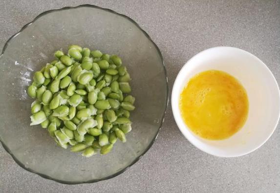 青豆蒸蛋的做法-家常味蒸菜譜
