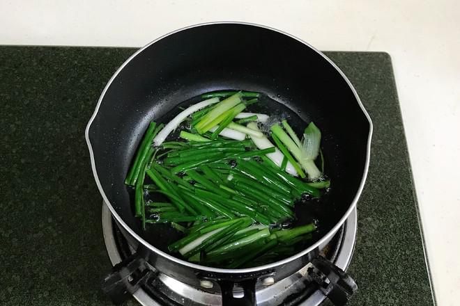 蔥油面的做法-咸鮮味拌菜譜