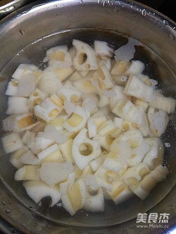 清炒藕丁的做法-家常味炒菜譜-易網健康養生網 清炒藕丁的做法-家常味炒菜譜