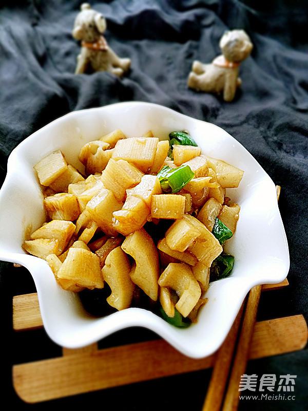 清炒藕丁的做法-家常味炒菜譜-易網健康養生網 清炒藕丁的做法-家常味炒菜譜