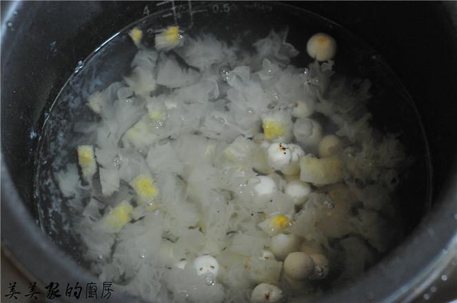 冰糖湘蓮的做法-甜味煮菜譜