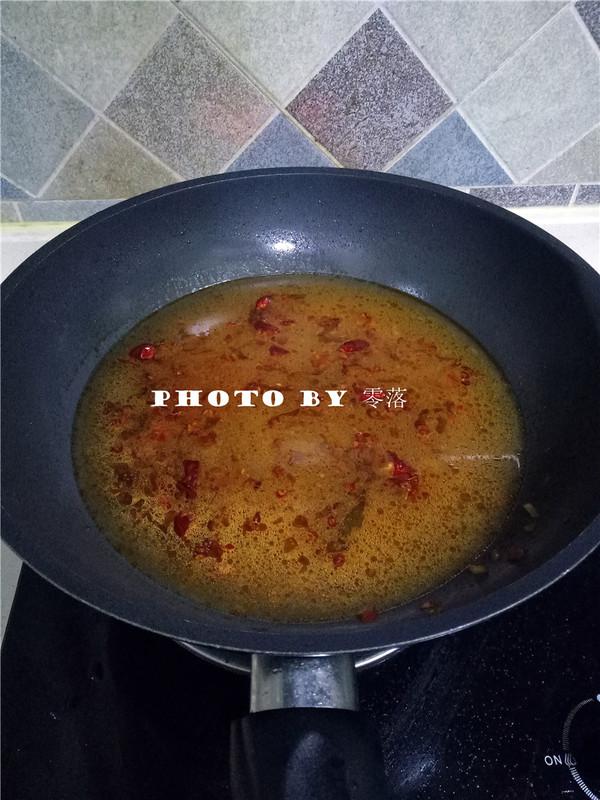 澆汁武昌魚的做法-酸辣味煮菜譜