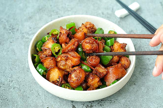 香燜豬尾巴的做法-香辣味炒菜譜