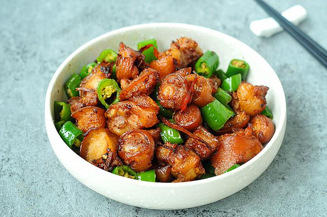 香燜豬尾巴的做法-香辣味炒菜譜