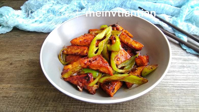 香辣醬尖椒炒豆腐的做法-香辣味炒菜譜-易網健康養生網 香辣醬尖椒炒豆腐的做法-香辣味炒菜譜