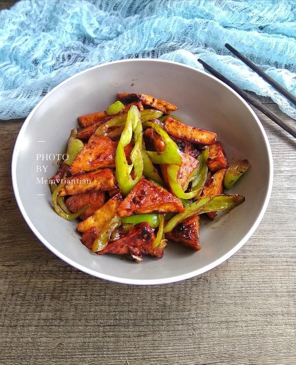 香辣醬尖椒炒豆腐的做法-香辣味炒菜譜-易網健康養生網 香辣醬尖椒炒豆腐的做法-香辣味炒菜譜