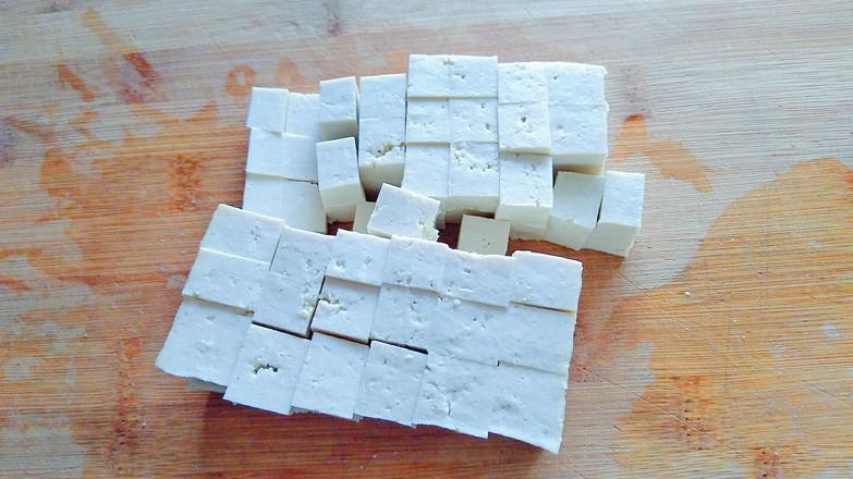 香椿拌豆腐的做法-咸鮮味拌菜譜-易網健康養生網 香椿拌豆腐的做法-咸鮮味拌菜譜