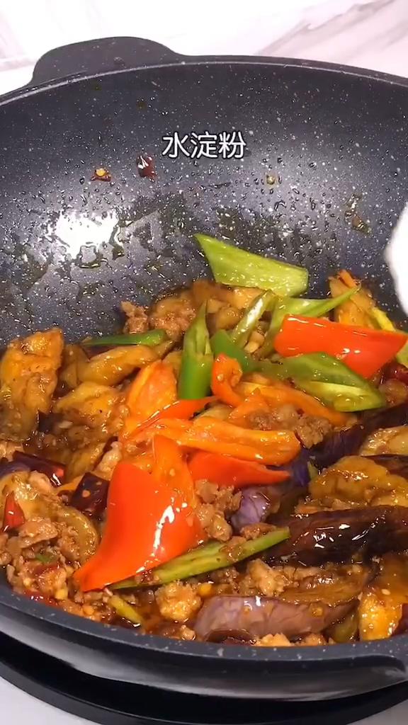 紅燒茄子的做法-咸鮮味炒菜譜