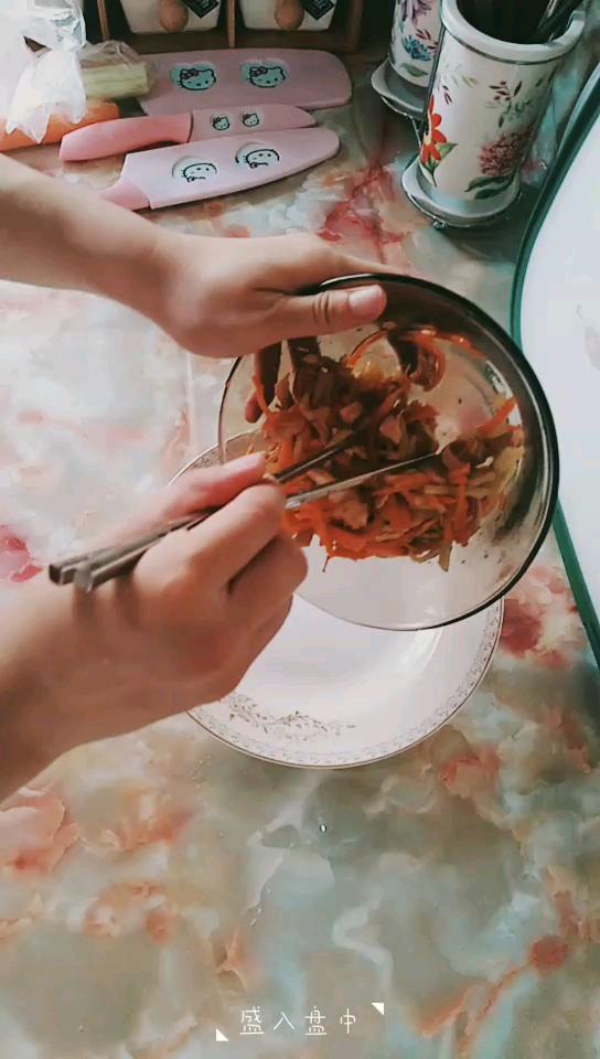 花樣“拌”夏，美味加倍【涼拌雞絲】的做法-咸鮮味拌菜譜