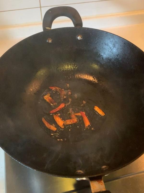 豇豆炒肉絲的做法-酸辣味炒菜譜