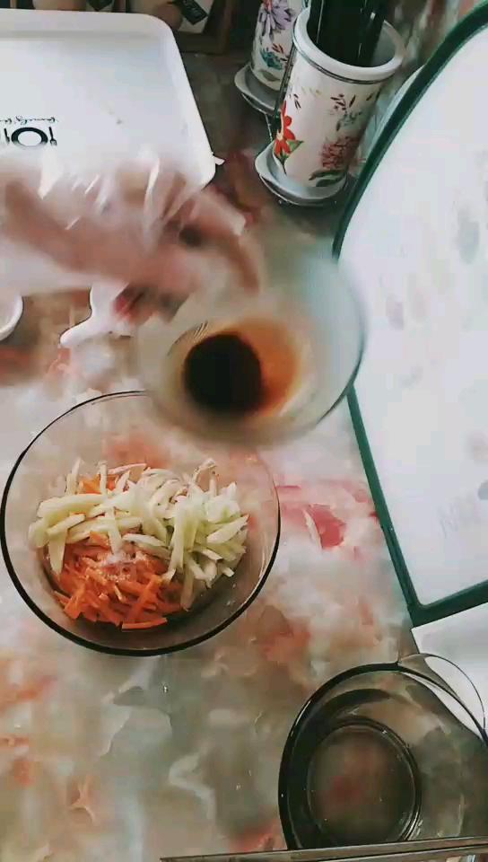 花樣“拌”夏，美味加倍【涼拌雞絲】的做法-咸鮮味拌菜譜