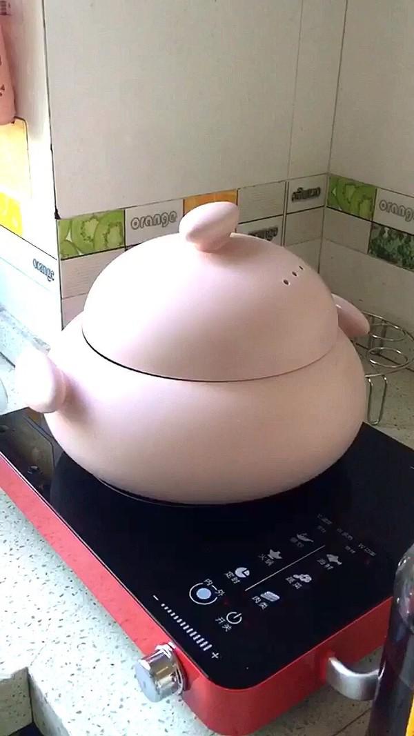 醬汁菌菇蹄尖的做法-家常味燜菜譜