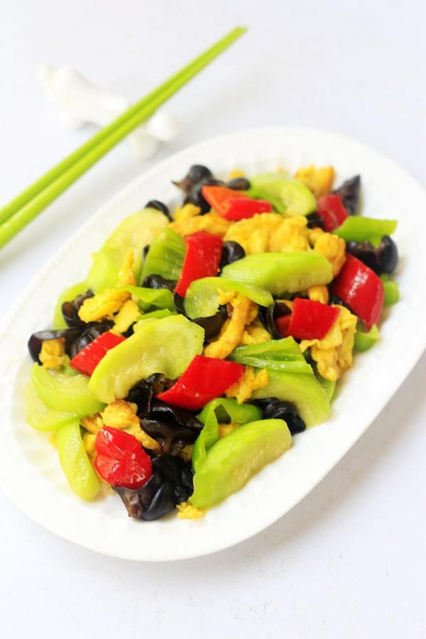 絲瓜木耳炒雞蛋的做法-咸鮮味炒菜譜