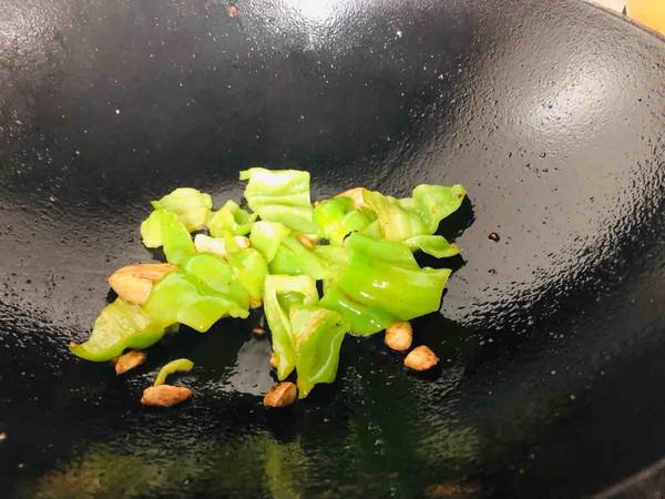 有油水的地三鮮的做法-家常味炒菜譜