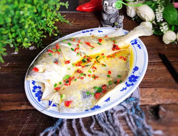 清蒸黃魚的做法-咸鮮味蒸菜譜