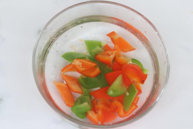 雙椒涼拌腐竹的做法-酸辣味拌菜譜