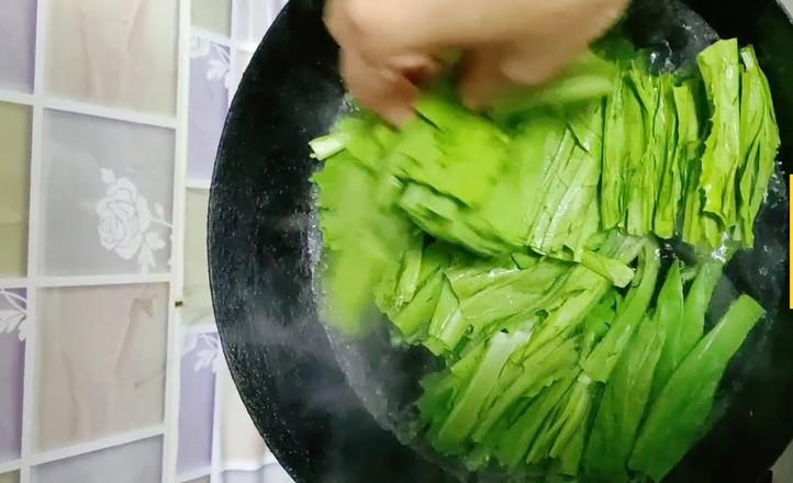 澆汁油麥菜的做法-咸鮮味其它工藝菜譜-易網<a href=http://m.henggaotouzi.com/ target=_blank class=infotextkey>健康養生</a>網 澆汁油麥菜的做法-咸鮮味其它工藝菜譜