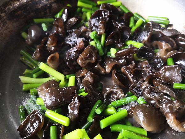 蒜苔炒假鮑魚的做法-咸鮮味炒菜譜