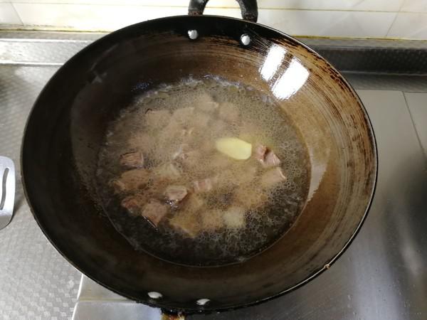 青紅椒土豆燉牛肉的做法-咸鮮味燉菜譜