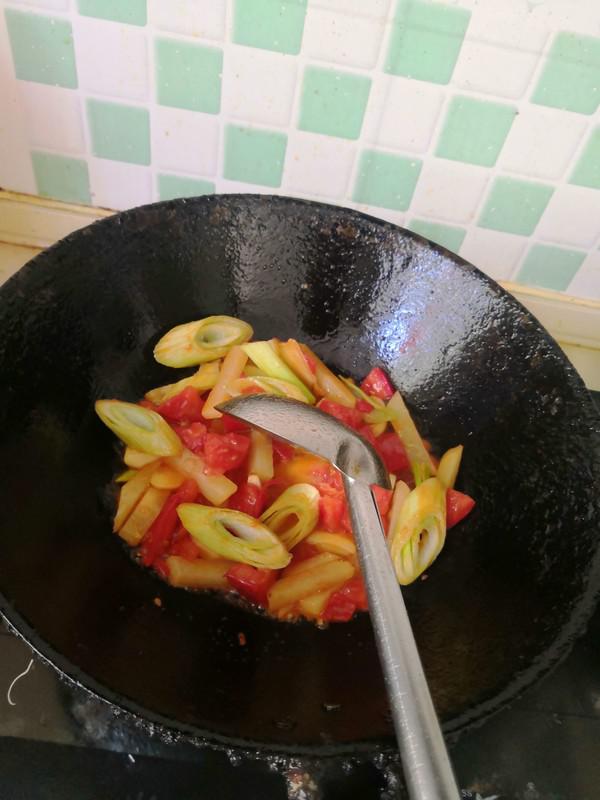 西紅柿燉巴沙魚的做法-家常味炒菜譜