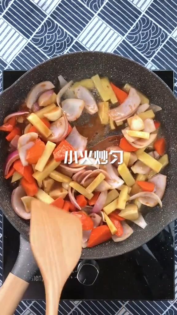 三汁燜鍋的做法-家常味炒菜譜