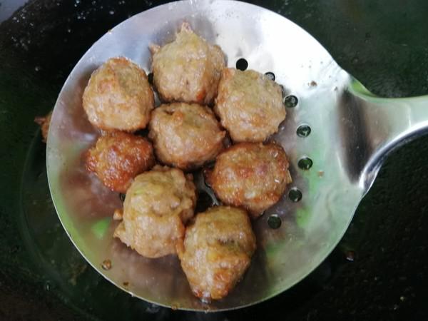 糖醋丸子的做法-酸甜味炸菜譜