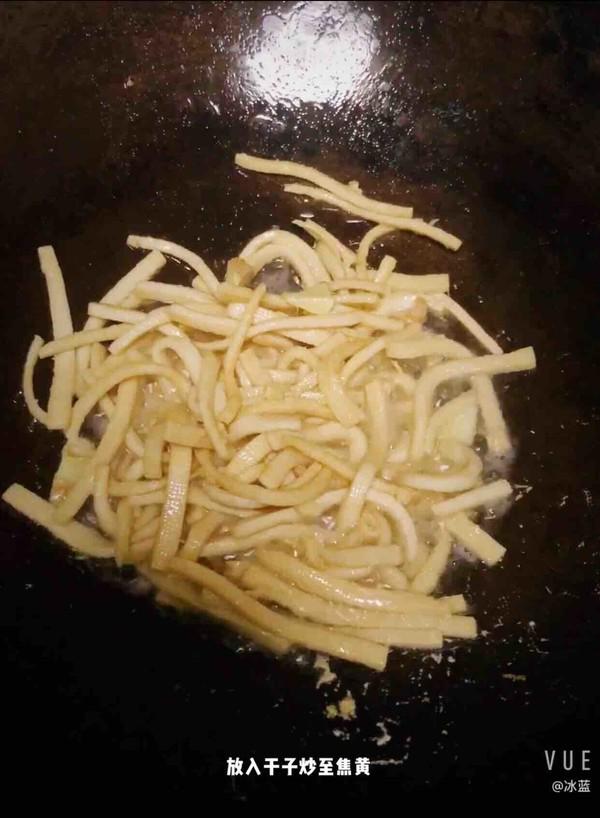 芹菜干子炒肉絲的做法-家常味炒菜譜