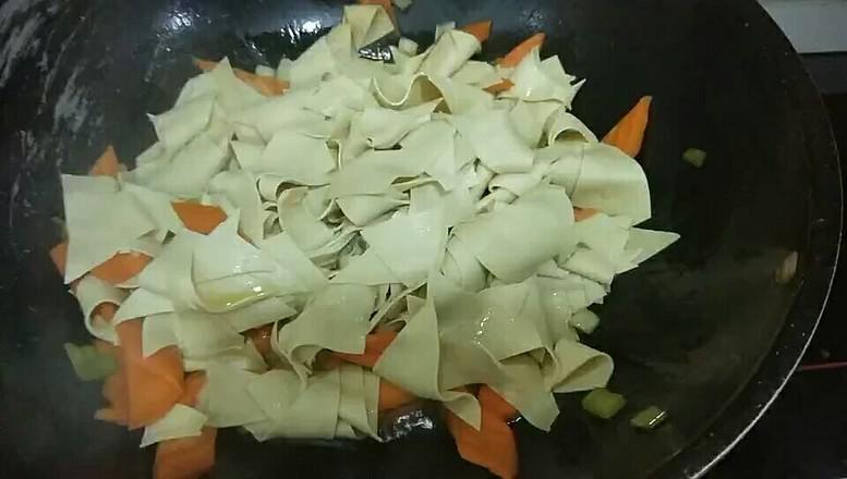 干豆腐炒尖椒的做法-家常味炒菜譜