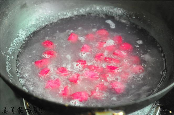 火龍果丸子拌黃瓜的做法-家常味拌菜譜